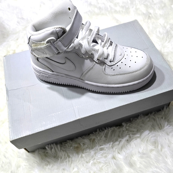 Nike Air Force 1 Mid - Picture 2 of 4